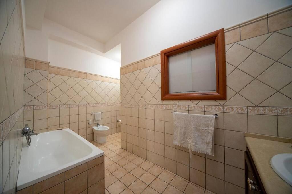 Casa Vacanze Il Fischio Del Vento Zafferana Etnea Ngoại thất bức ảnh