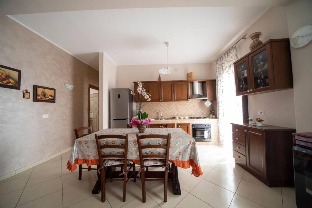 Casa Vacanze Il Fischio Del Vento Zafferana Etnea Ngoại thất bức ảnh
